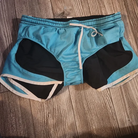 Arizona Shorts - Picture 3 of 3